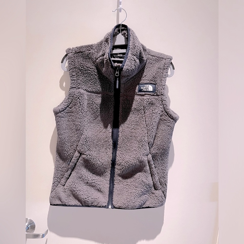 The North Face Fuzzy Zip Up Vest~size M